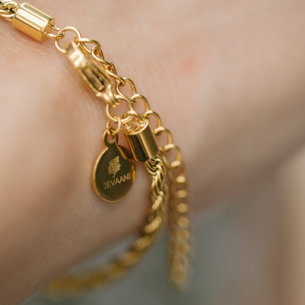 LIORA Bracelet Gold