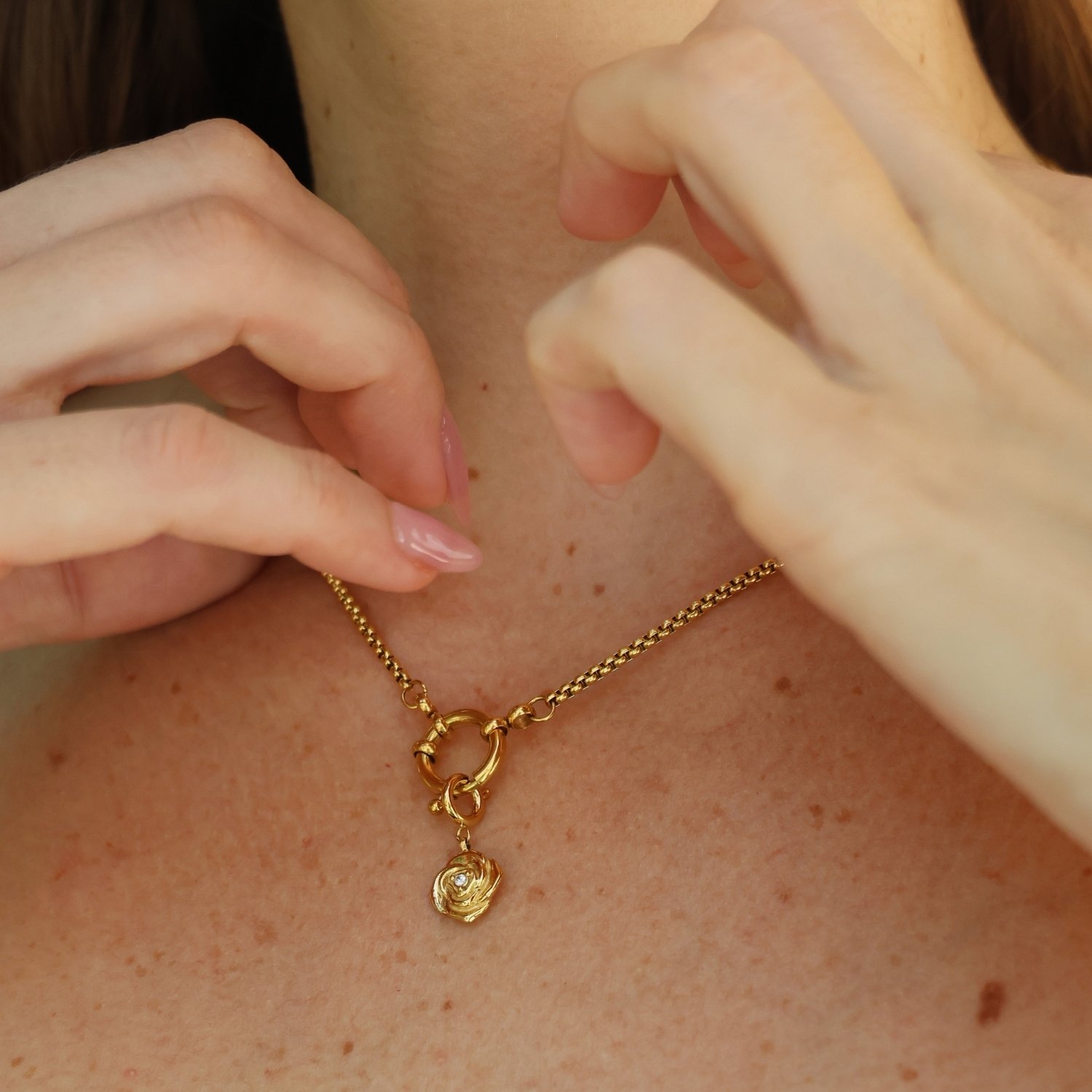 FLOWER Charm Gold