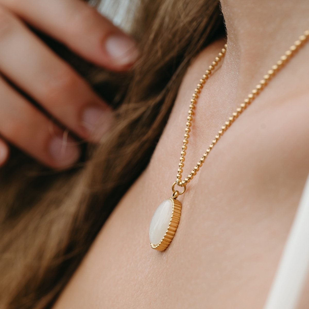 LUNA Necklace Gold