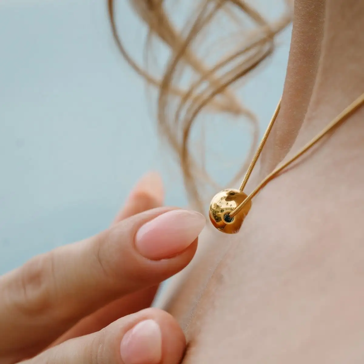 NERISA Necklace Gold