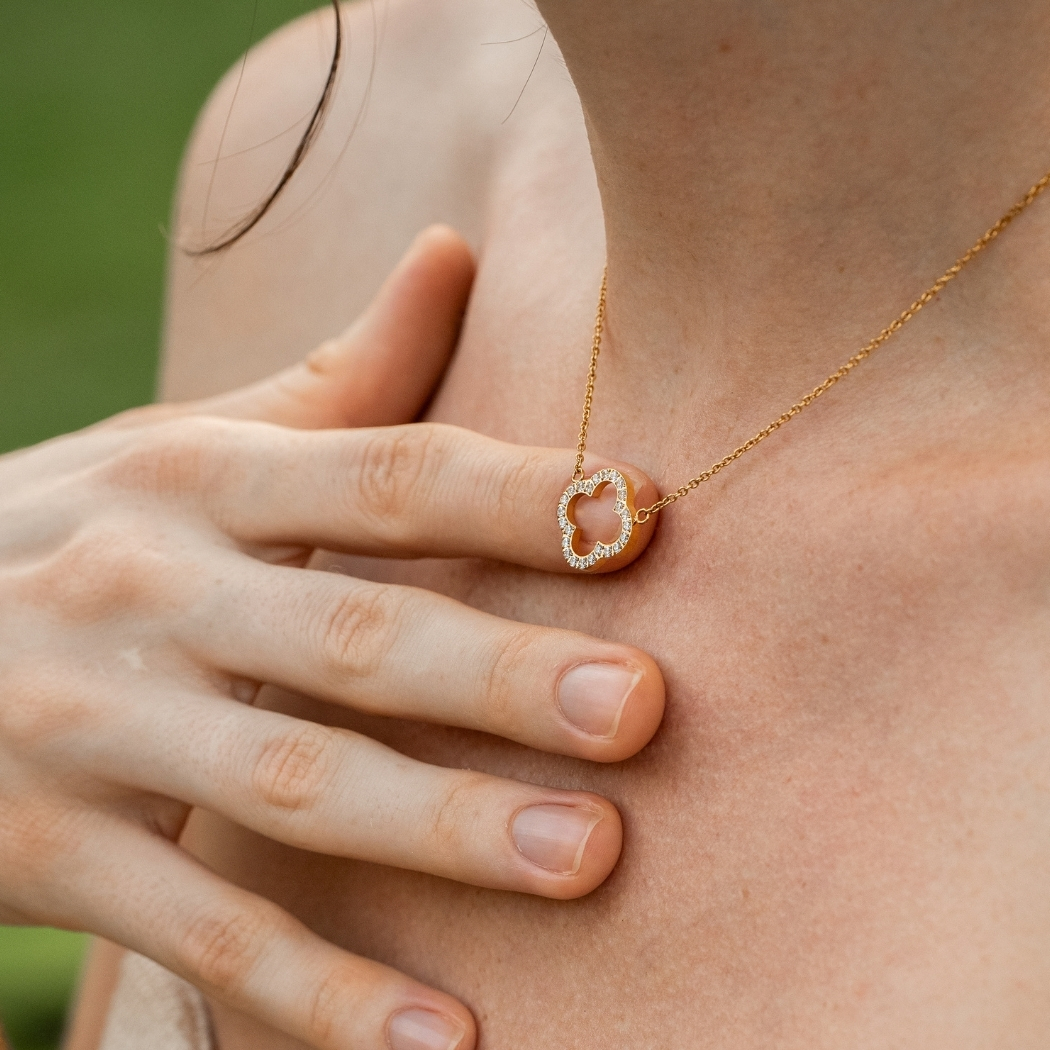 LOBA Necklace Gold